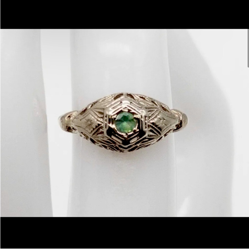 Natural Alexandrite Art Deco Solid Gold (White Gold) Ring